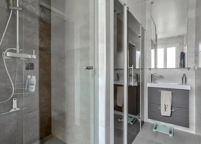 Apartment Au Coeur Du 17eme Paris